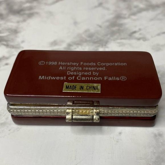 Rare Hershey’s Chocolate Bar Porcelain Hinged Trinket Box Midwest of Cannon Fall - Picture 10 of 16